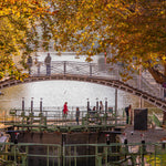 La dame au manteau rouge - Photographie par Argilier