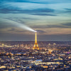 Vue panoramique de Paris au crépuscule avec la Tour Eiffel illuminée par Elisabeth Argillier
