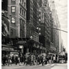 Les passants - Photographie par Ho